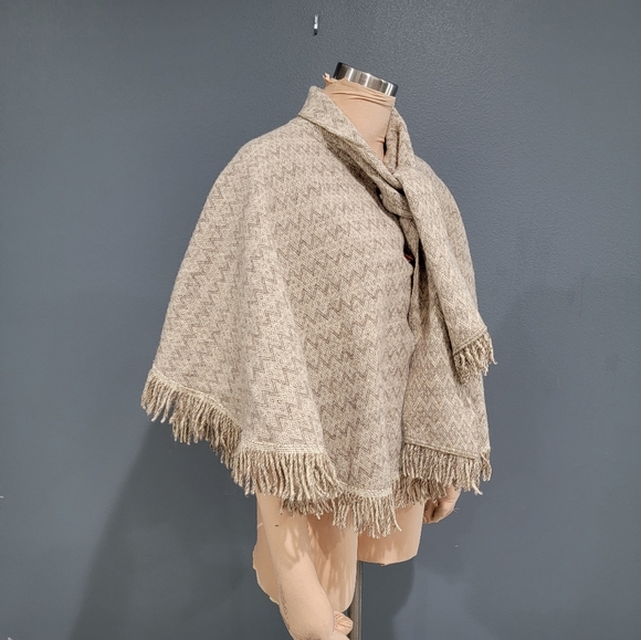 Confecciones Artilana wool cape OSFM - Picture 3 of 9